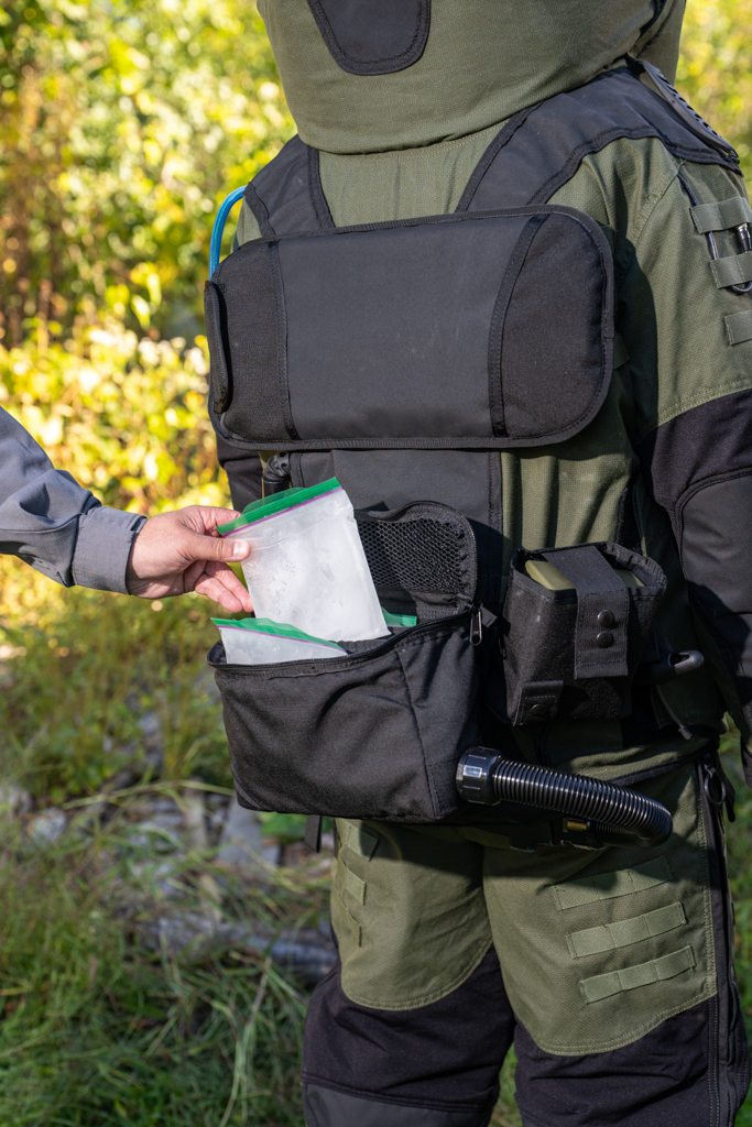 EOD 10 Bomb Suit Forced Air Cooling System - Image 3